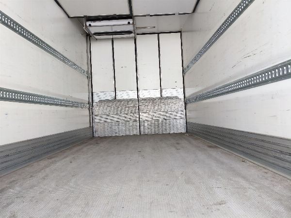 Rimorchi frigorifero Austeras Trade 18B04A con sponda caricatrice - beni strumentali provenienti da leasing  - Vendita 4