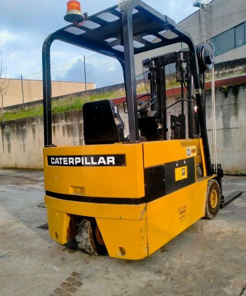 Vysokozdvižný vozík Caterpillar - Soukromý prodej