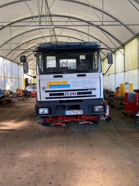 Trattori - Camion e Macchinari del settore agricolo - Tribunale Mercantile N°2 di A Coruña