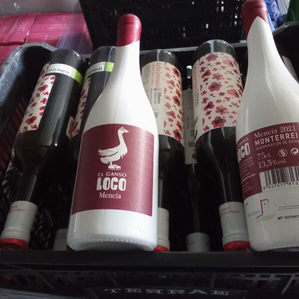 Stock de Vino Gallego e Equipaggiamento pe' Bodega - Giudice de lo Mercantile N� 3 de Pontevedra