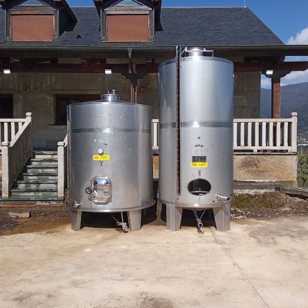 Stock de Vino Gallego e Equipaggiamento pe' Bodega - Giudice de lo Mercantile N� 3 de Pontevedra