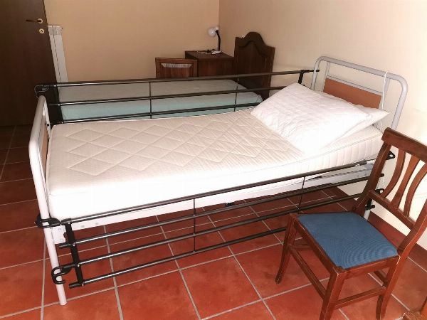 Arredi e attrezzature pe' assistenza sanitaria - Liquidazione Giudiziale n. 1/0223 - Tribunale de Rieti