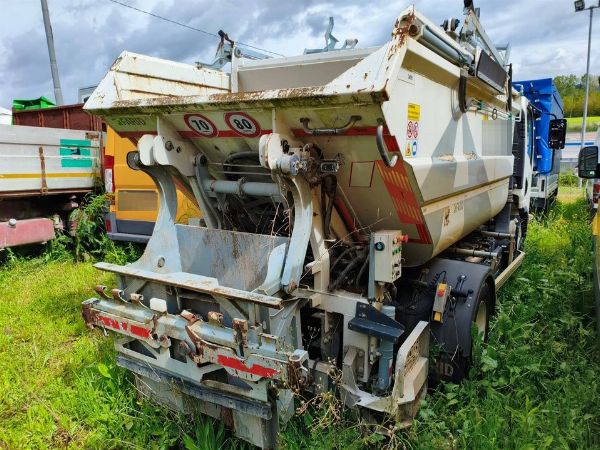 Camions de transport de déchets ISUZU et Iveco Stralis - biens d'équipement provenant de leasing - Vente 2
