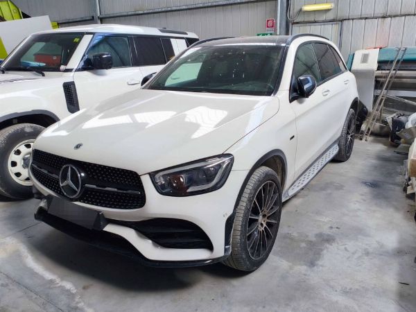 Auto e Autocarri - Land Rover Defender e Mercedes SLC - IVECO S-Way e Renault Master - beni strumentali provenienti da leasing 