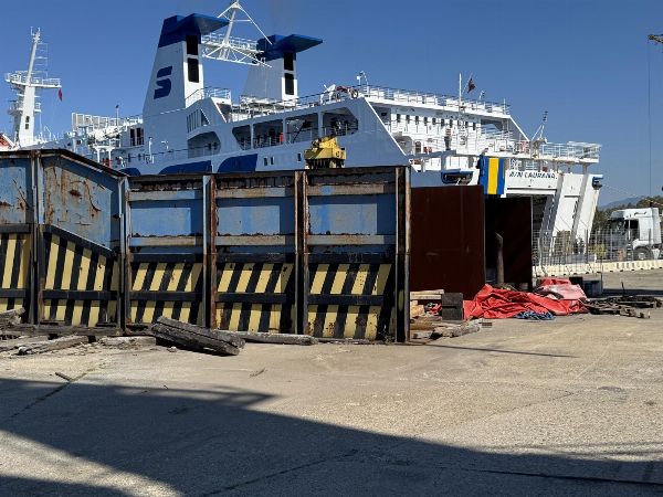 Ν. 4 Κοντέινερ και Ν. 2 Κοντέινερ από Σίδηρο - Δικαστική Εκκαθάριση ν. 9/2023 - Δικαστήριο Μπαρτσελόνα Πότσο ντι Γκόττο