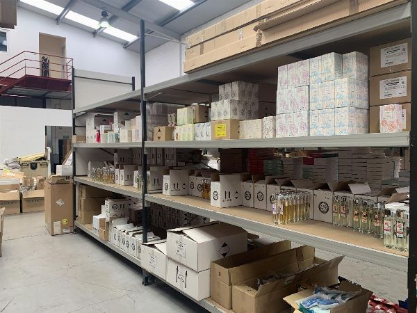 Çeşitli Kozmetik Ürünleri, Aksesuarlar ve Özel Bakım Stoku - A Coruña Ticaret Mahkemesi NN°2