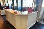 Bancone Reception e Circa N. 90 Sedie 1