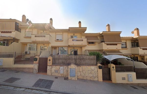 Rivitalo, joka sijaitsee Vélèz Málaga - Kauppaoikeus Nro 2 Málaga