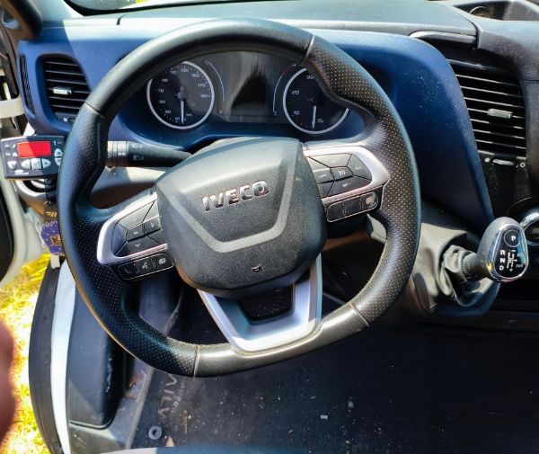 Furgone isotermico IVECO e trattore stradale Scania - beni strumentali provenienti da leasing
