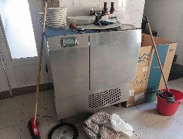 Arredi e attrezzature pe' la ristorazione