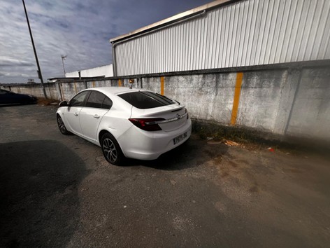 Opel Insignia Limousine HB, v A Coru - �Juzgado de lo Mercantil N�.2 de A Coru