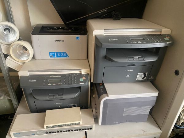 Alfa Romeo 147 dhe mobilje, pajisje dhe elektronikë për zyrë - Likuidim Gjykatësor 17/2023 - Gjykata e Sirakuzës - Shitje 5