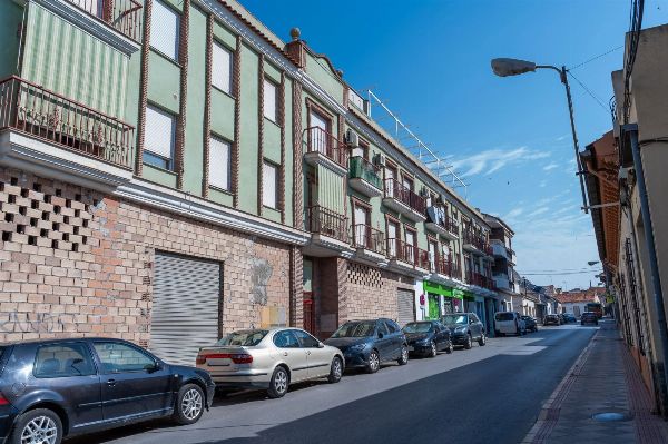Asunto ja autotalli Atarfe, Granada - Ensimmäisen oikeusasteen tuomioistuin N:o 13 Granadassa