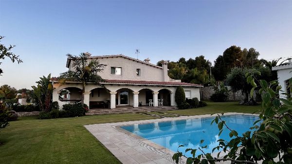 Eksklusiv chalet i Roda de Berà - Privat salg