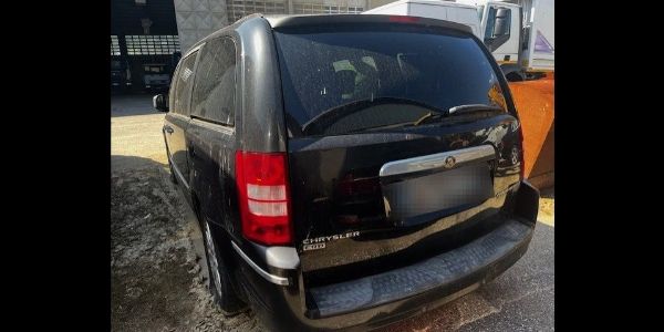 Ford Mustang Shelby GT500 - Chrysler Grand Voyager - Beni Strumentali da Leasing - Intrum Italy S.p.A 