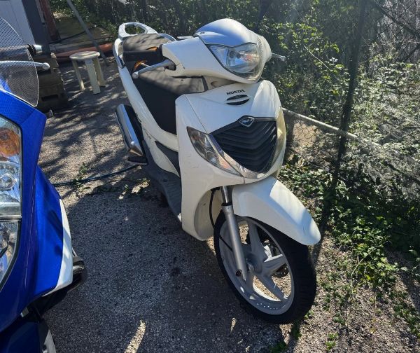 Ciklomotorji na dražbi: Honda, Yamaha, Aprilia in Piaggio - Zasebna prodaja