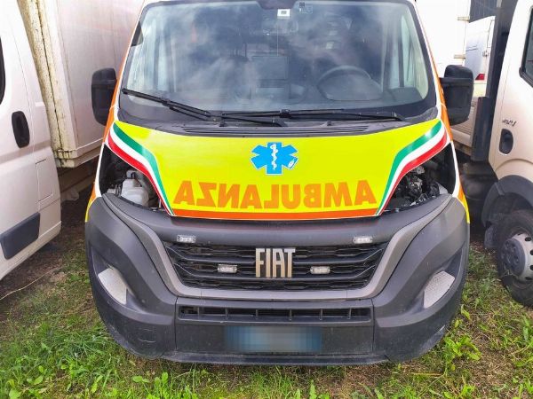 Renault Maxity e Ambulanza FIAT Ducato - beni strumentali provenienti da leasing