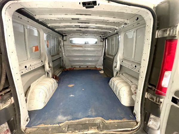 Opel Vivaro - Compressore, transpallet e carrelli - Liquidazione Giudiziale 57/2025 - Tribunale di Verona