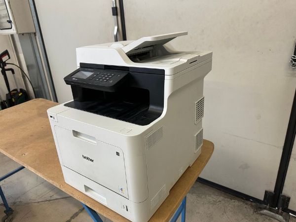 Dispositivi Apple e attrezzatura informatica - Liquidazione Giudiziale 98/2024 - Tribunale di Venezia
