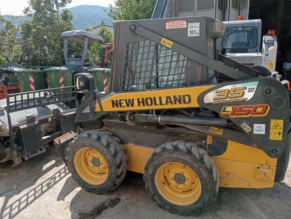 Минипала New Holland L150 - Автономен кран Benazzato 197 S - Частна продажба