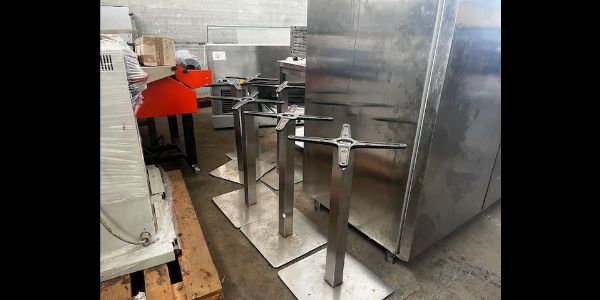 Mobilier et Équipements pour la Restauration - Biens d'Équipement de Leasing - Intrum Italy S.p.A