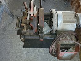 Traktor rolniczy Massey Ferguson i - Sprzęt do robót ziemnych