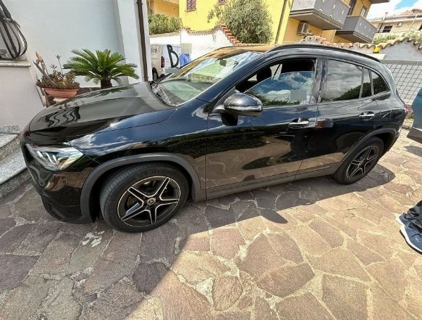 Auto all' asta: - Lamborghini Urus, Porsche Taycan, - Mercedes GLA e Furgone Ford - Liquidazione Giudiziale n. 105/2025 - Tribunale di Bari