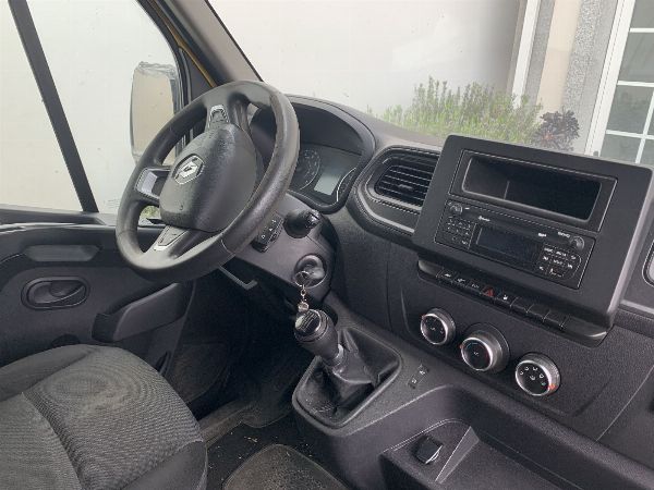 Ein Lkw und ein Transporter in Puenteceso (Spanien) - Privatverkauf