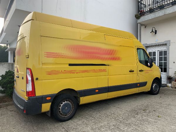 Zwei Lkw und ein Transporter in Puenteceso (Spanien) - Privatverkauf