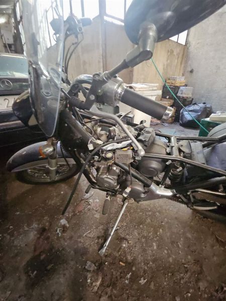 Kamper Laika Laserhome 620 - Mercedes 190E 2.0 - Motocykl Betamotor Euro 350 - Upadłość nr 11/2021 - Sąd w Reggio Calabria