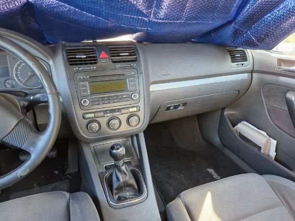 Volkswagen Golf - Piaggio Cosa - Controlled Liquidation 8/2025 - Court of Catania - Sale 3