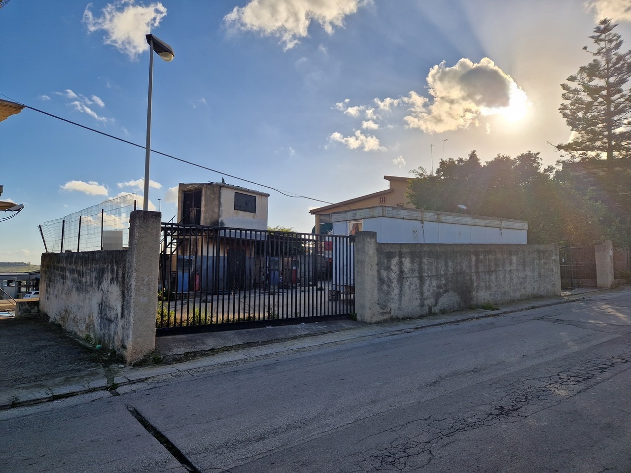 Cessione d'azienda attività di commercio all'ingrosso di carburante a Rosolini (SR)