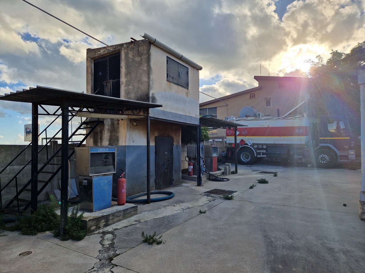 Cessione d'azienda attività di commercio all'ingrosso di carburante a Rosolini (SR)