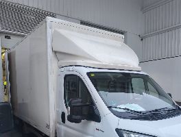 Vloot van vrachtwagens en een voertuig, gelegen in Alicante