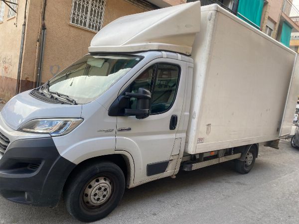 Frota de veículos e caminhões, localizados em Alicante - Tribunal de Primeira Instância N.º 14 de Alicante