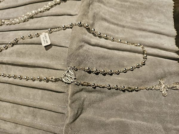 Collection of silver pieces, crystalware and decorative objects - Court No. 1 of A Coru&ntilde;a