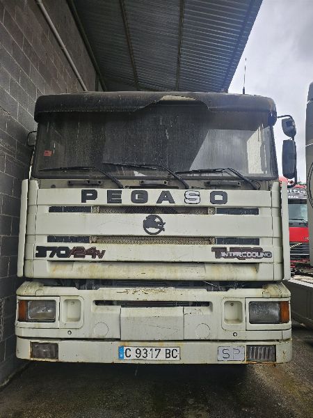 V&eacute;hicules industriels et commerciaux : tracteurs routiers, fourgonnettes, voitures particuli&egrave;res et semi-remorques - Tribunal de commerce n&deg;3 d&rsquo;A Coru&ntilde;a