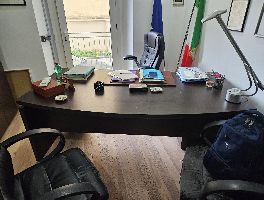 Arredi e attrezzature per ufficio