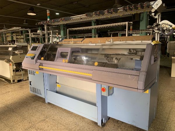 Macchinàrje Tessile Industriale: Tricotatòre, Lavàgge e Cunfezióne - Vénnete Privàte - 1