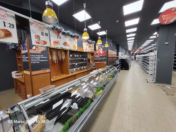 M&ouml;bel und Ausr&uuml;stung f&uuml;r Supermarkt &ndash; Gerichtliche Liquidation Nr. 7/2025 &ndash; Gericht von Cassino &ndash; Verkauf 2