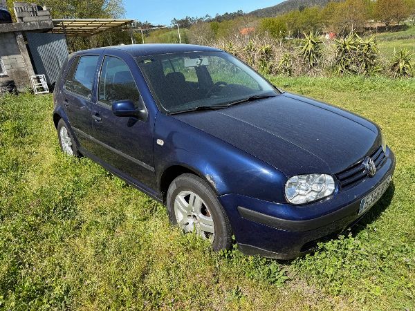 Dy automjete dhe nj&euml; moto&ccedil;iklet&euml; n&euml; Pontevedra - Gjykata Tregtare Nr. 1 e Pontevedr&euml;s