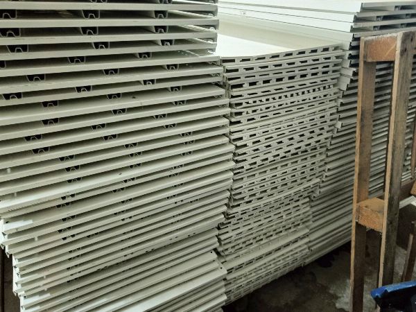 Biancheria per la casa, intimo ed accessori - Scaffalatura 50 metri lineari - Liquidazione Giudiziale 43/2025 - Tribunale di Nola - Vendita 2
