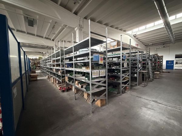 Punime Mekanike - Makineri, pajisje dhe materiale - Makina dhe furgonë - Likuidim Gjyqësor 8/2025 - Gjykata e Roveretos