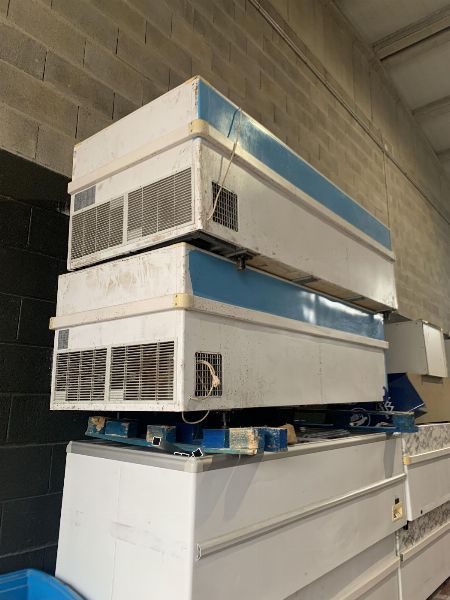 Un veicolo, dieci congelatori e materiale vario a Ponteareas, Pontevedra - Tribunale Mercantile n&deg;1 di Pontevedra