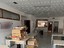 Lotto di arredi per ufficio e attrezzature informatiche