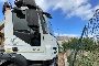 N.&ordm; 2 camiones portacontenedores pesados con gr&uacute;a IVECO Magirus 260S/E4 5