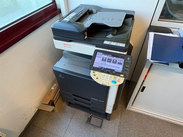 Mobili e equipamentos de escritório - Liquidação Judicial 168/2024 - Tribunal de Turim