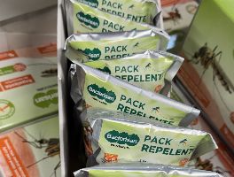 Farmaceutische voorraad en divers meubilair in Granada