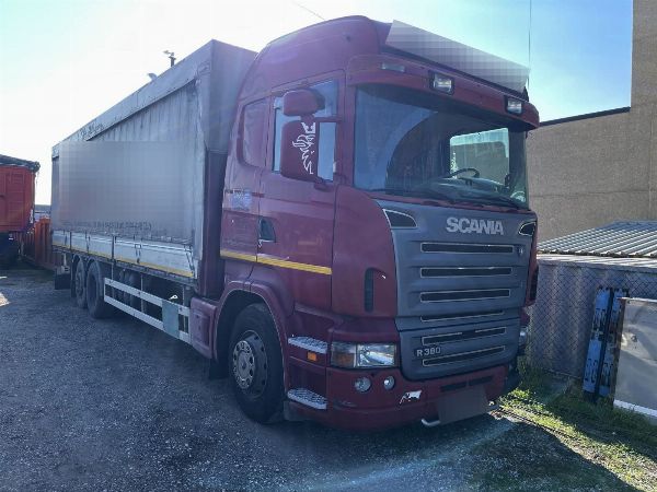 Transport mallrash - Kamion Scania, traktor&euml; rrugor&euml; dhe gjysm&euml;rimorkio - Likuidim Gjyq&euml;sor 111/2025 - Gjykata e Veron&euml;s