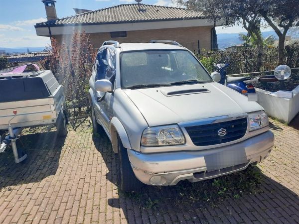 Suzuki Gran Vitara, - Mobilje dhe pajisje p&euml;r restoracion - Likuidim Gjyq&euml;sor nr. 42/2025 - Gjykata e Perugias